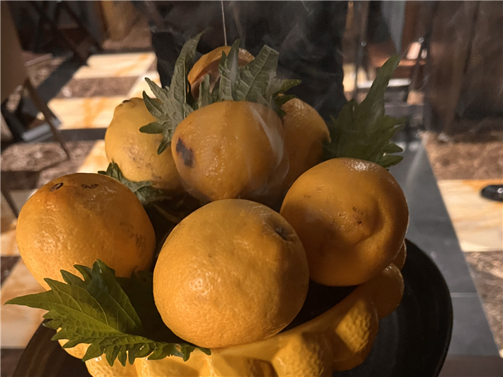 sweetbread cooked inside Amalfi lemon
